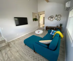 Photo 5 - Newly Remodeled 4th Street Work-Friendly Home