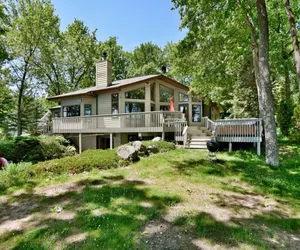 Photo 3 - Chief Lake Home
