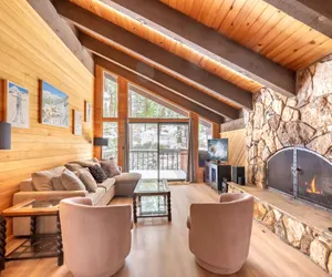 Photo 5 - Beautiful 4-Bedroom Contemporary Mountain Home in Northstar