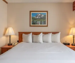 Photo 2 - Studio with 2 Kings in Base Area - Stay 7 nights and receive 20% off your stay!