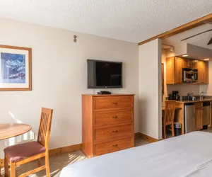 Photo 3 - Studio with 2 Kings in Base Area - Stay 7 nights and receive 20% off your stay!