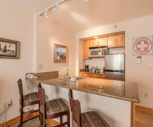 Photo 5 - Grand Lodge 1-Bedroom Condo with Mountain Views - Stay 7 nights and receive 20% off your stay!