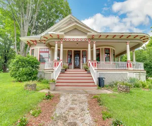Photo 4 - Mountain View Victorian with Convenient Location and  Lots of Space to Play