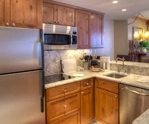 Photo 2 - Summit Suite