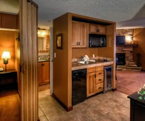 Photo 2 - Colorado Suite
