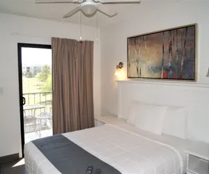 Photo 3 - Scottsdale's premium short term getaway, Fully furnished 1 bedroom homes, FREE Golf, cable, utilities, Wi-Fi, parking, pool, and bike trails- Unit 241