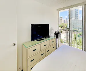 Photo 3 - Pacific Monarch Paradise 1-Bedroom