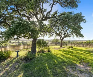 Photo 2 - Cottage at Twin Oaks - Dog Friendly