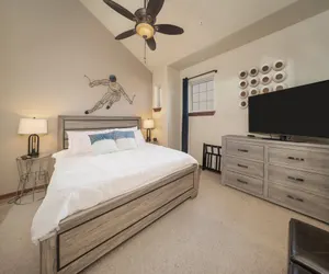 Photo 5 - Cozens Pointe B-301