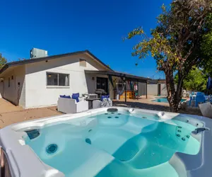 Photo 4 - Luxury Pool & Hot Tub 5BR Home in Downtown Gilbert