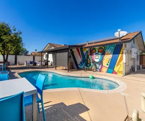 Photo 5 - Luxury Pool & Hot Tub 5BR Home in Downtown Gilbert