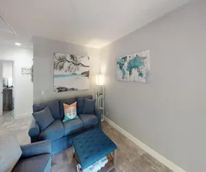 Photo 4 - Stones Throw 63 - Pet-Friendly Townhome Near Folly Field Beach
