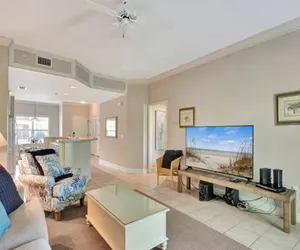 Photo 4 - Shorenugh - Bright Villa with Rooftop Pool Next to Coligny Plaza