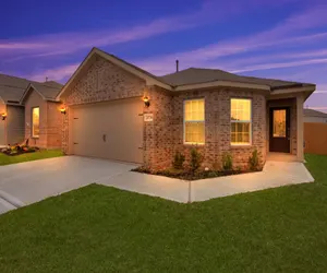 Photo 2 - Newly Remodeled Pet Friendly Family Home In Hockley