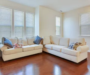 Photo 2 - Holly Spring's Delightful Home in Great Location!