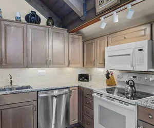 Photo 2 - Breckenridge Spacious Mill Run 5 Townhouse