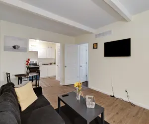 Photo 3 - Cozy APT near UC, Hospital and Zoo! Amazing Location!