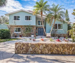 Photo 3 - Great 6BR for All Ages/Heated Pool 5 min to beach