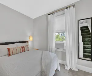 Photo 5 - Cozy Cottage in the Heart of Hyde Park