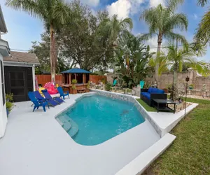 Photo 5 - Gorgeous Urban Oasis with Hot Tub, HEATED POOL and Private Movie Theater