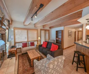 Photo 5 - Contemporary 6th-Floor Condo with Fireplace - Stay 7 nights and receive 20% off your stay!