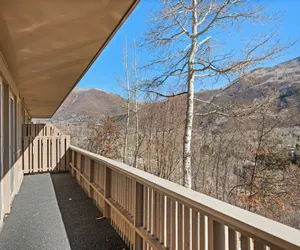 Photo 3 - Aspen Alps Apartment #704