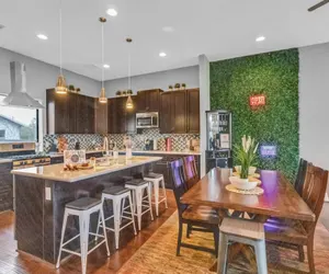 Photo 5 - Modern, Houston Inspired Home w/Best Downtown View