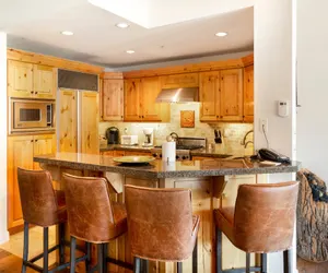 Photo 2 - Trail's End Lodge at Deer Valley Resort - Three Bedroom Residence with Spa #506