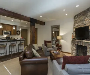 Photo 3 - 2 Bedroom Condo with Spa - Silver Baron Lodge