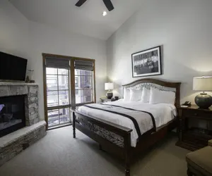 Photo 5 - 3 Bedroom Condo with Spa - Silver Baron Lodge