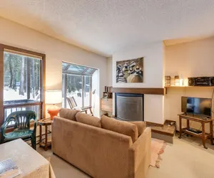 Photo 4 - 33SW - WiFi - Fireplace - Amenities - Sleeps 4