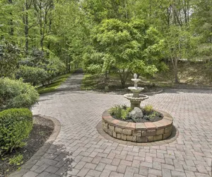 Photo 4 - Tranquil Getaway In Gated Community - Free Wifi and laptop-friendly workspace