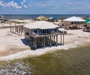 Photo 3 - Southern Breeze - Gulf front!  Pet friendly!  Bring the whole family for fun in the sun!