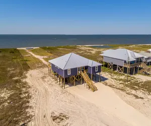 Photo 2 - Blue Oasis - Private backyard beach - pool, hammocks, kayaks, even crab traps so you can catch dinner!