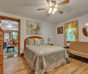 Photo 4 - Cozy Mystic Bungalow near Downtown Mystic, Casinos, Beaches