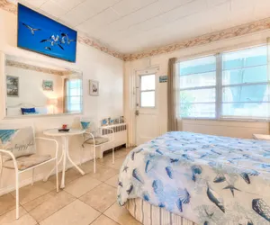 Photo 4 - Tropic Terrace #16 - Beachfront Resort