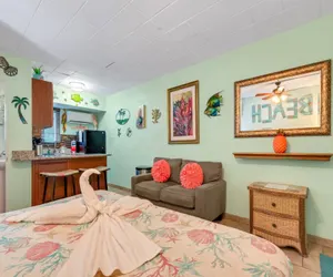 Photo 4 - Tropic Terrace #37 - Beachfront Resort