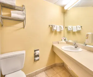 Photo 5 - Pelican Pointe #219