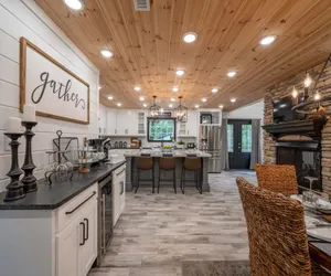 Photo 2 - Sugar Hill   Fully Supplied Kitchen and Hot Tub