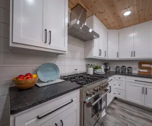 Photo 5 - Sugar Hill   Fully Supplied Kitchen and Hot Tub