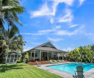 Photo 4 - Gorgeous Renovated 1937 Plantation Style Beach House 50 Steps to the Center of the Beach