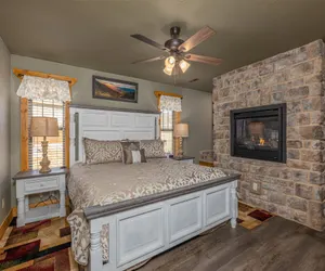 Photo 5 - Chateau Bliss Chalet with Free Mini Golf Course