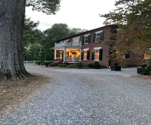 Photo 3 - Boyd Harvey Main House and Carriage House