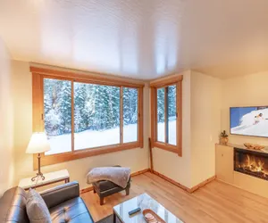 Photo 4 - Modern 1 bedroom in Ski Trails