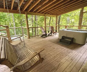 Photo 3 - Bigfoots Hideaway