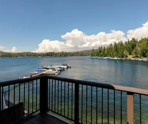 Photo 3 - Lakeside Comfort