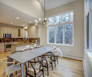 Photo 4 - Luxury 5 Bed+ Private Home, Beaver Creek Mountain Access. Stay 7 nights, receive 20% off your stay!