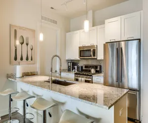 Photo 3 - Designer 3BR with Balcony & Elevator on Clark!