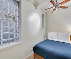 Photo 4 - Near the Blue Line! 3 Bedrooms in River West