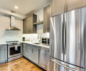 Photo 4 - Modern Luxury in Old Town - Sleeps 4